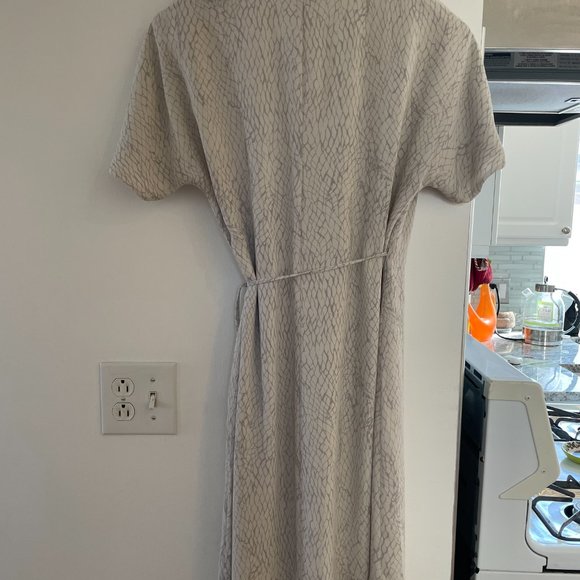 Aritzia Babaton Wallace Wrap Mini Dress - Picture 5 of 9